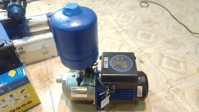 Lắp máy bơm tăng áp điện tử không ồn Adelino 750W Có điều chỉnh áp lực nước Tại Phú Mỹ Hưng Quận 7