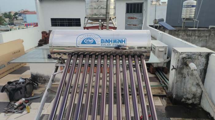 Máy Năng Lượng Mặt Trời Bình Minh 120 Lít ( 12 ống )